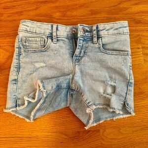 Gap shorts - size 6 - excellent condition